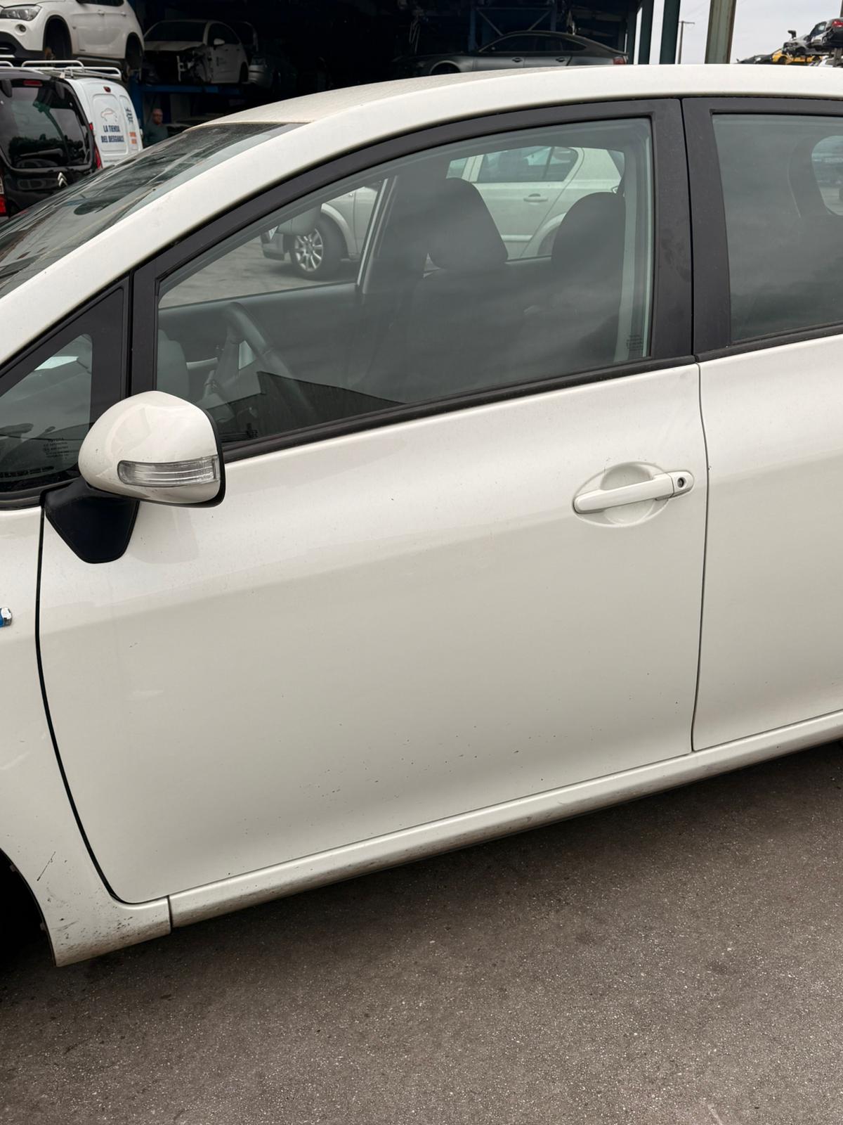PUERTAS TOYOTA AURIS HYBRID 2012