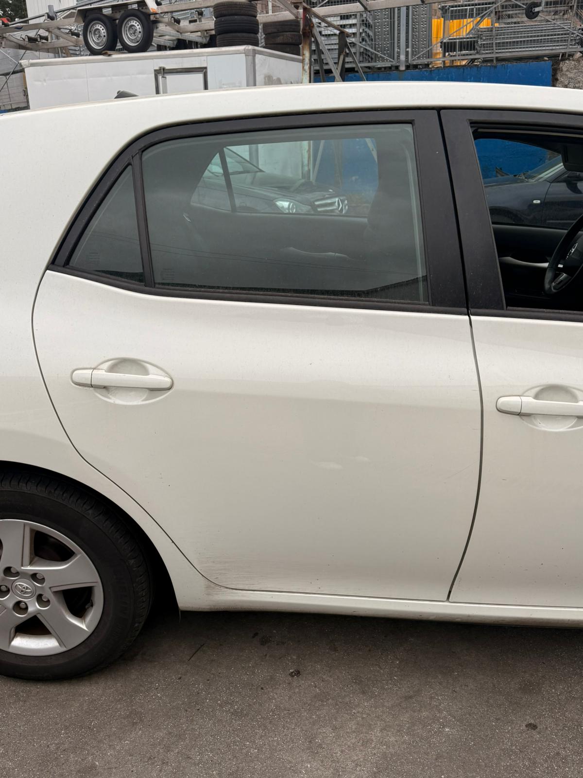 PUERTAS TOYOTA AURIS HYBRID 2012