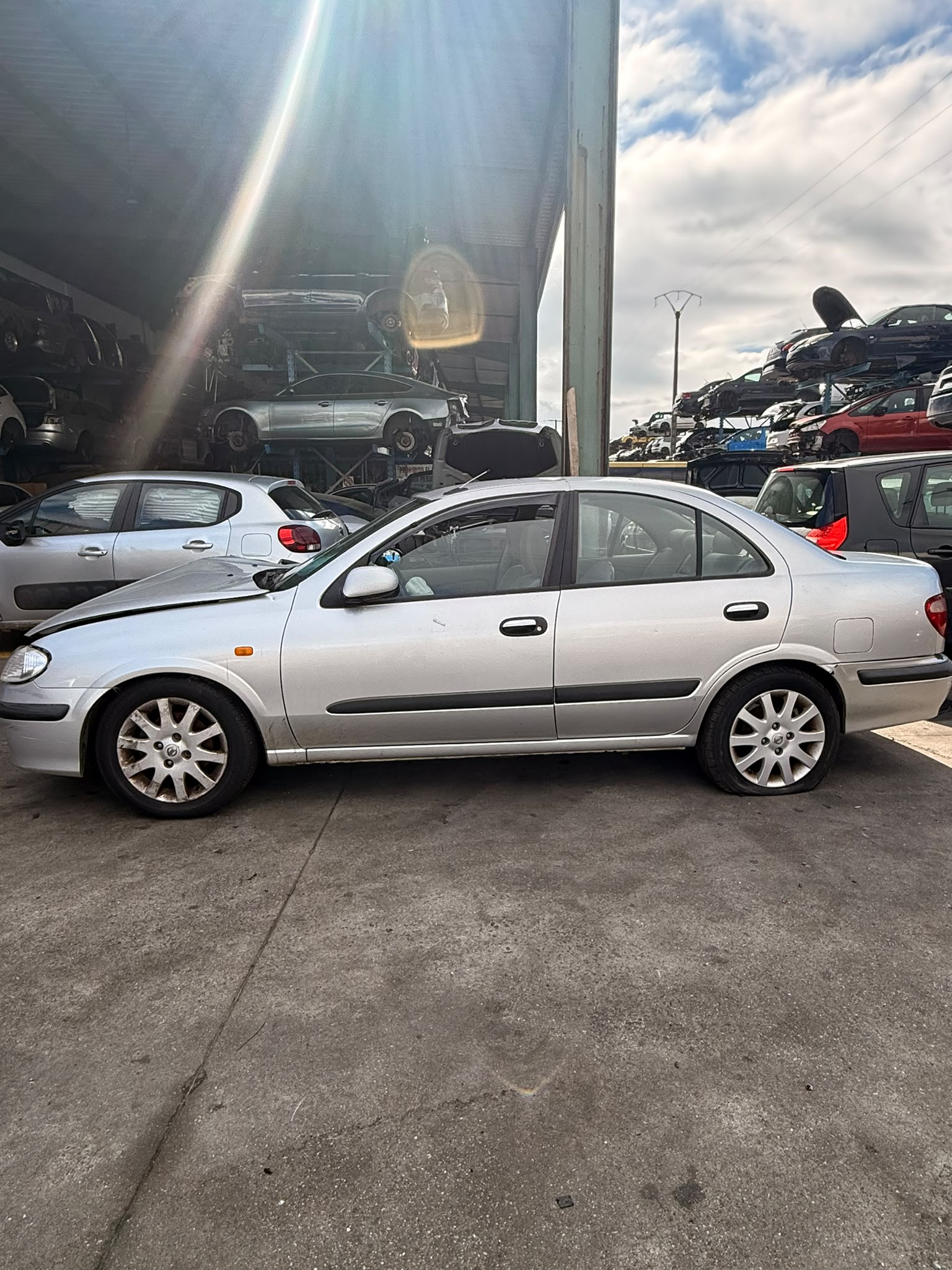 NISSAN ALMERA 1.8 GASOLINA 2001