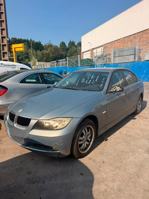 BMW 320i E90