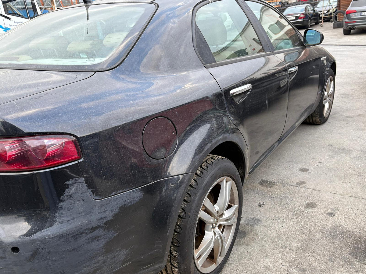 ALFA ROMEO 159